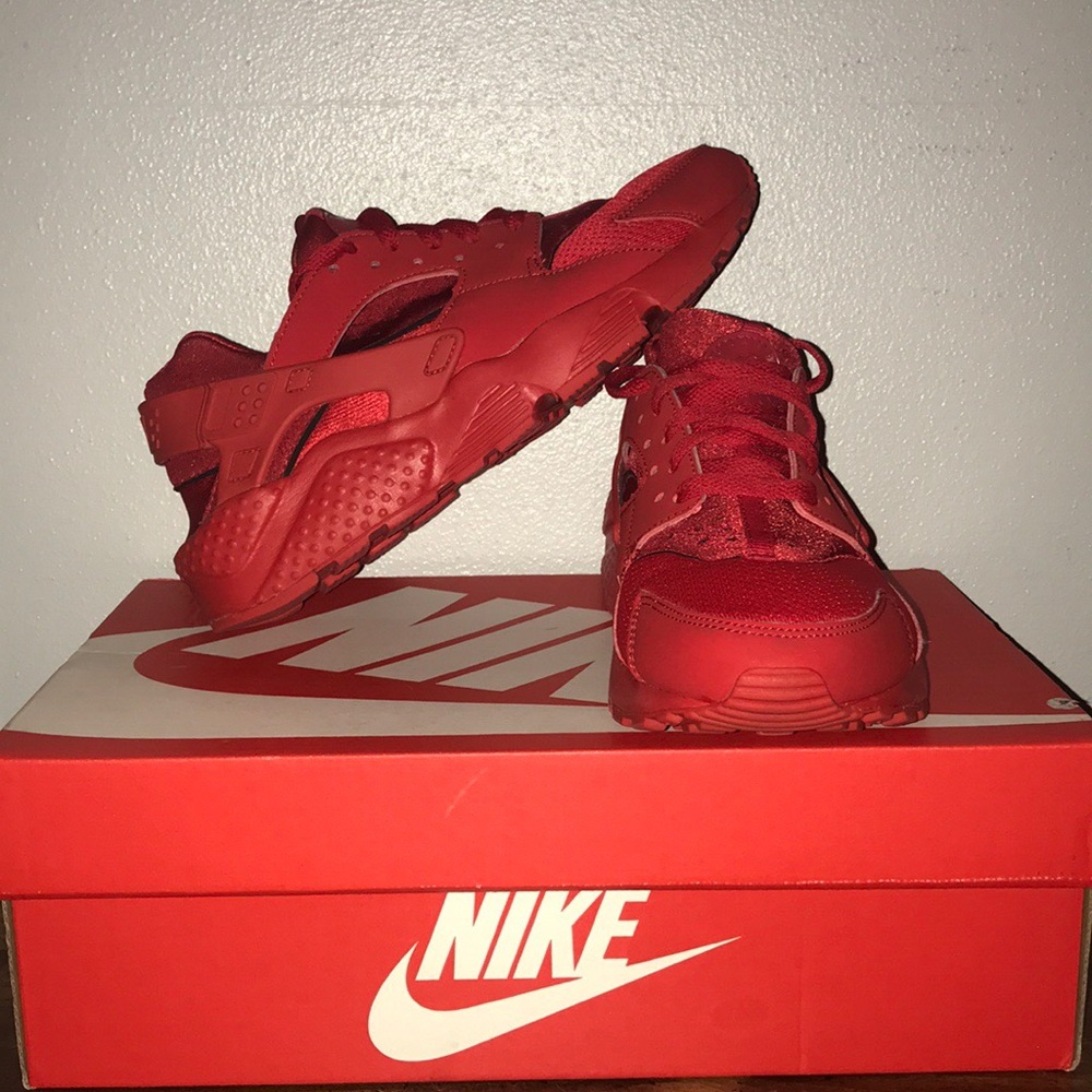 🍎Women’s Nike Huarache Run🍎